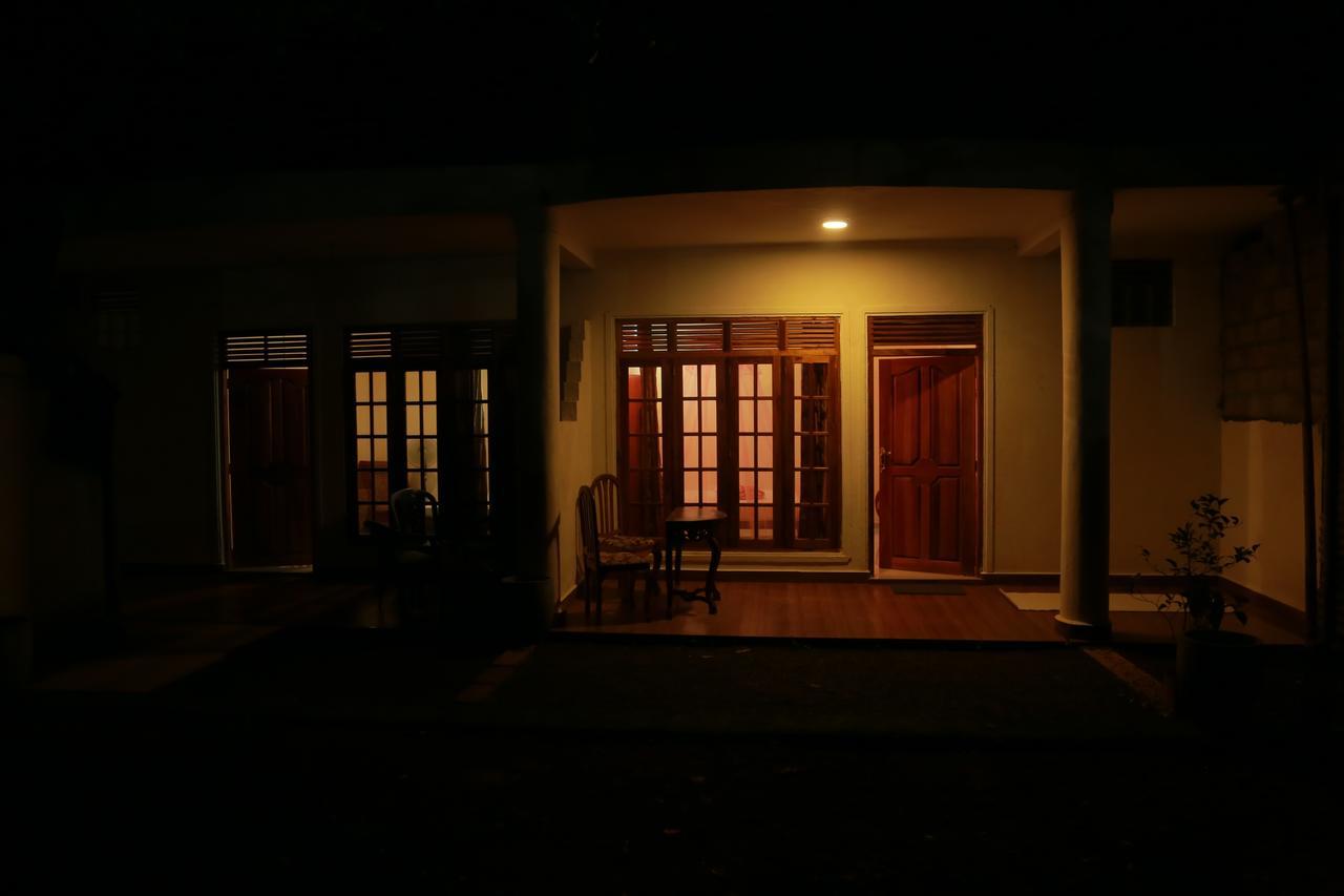 Hotel Mango Tree Nearest Adam'S Peak Nallathanniya Exteriör bild
